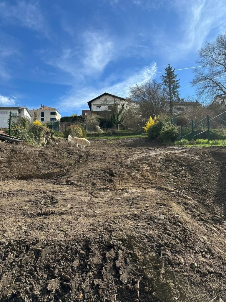 Démolition d’un garage et de murs en béton à Altkirch, chantier Kayser TP Démolition