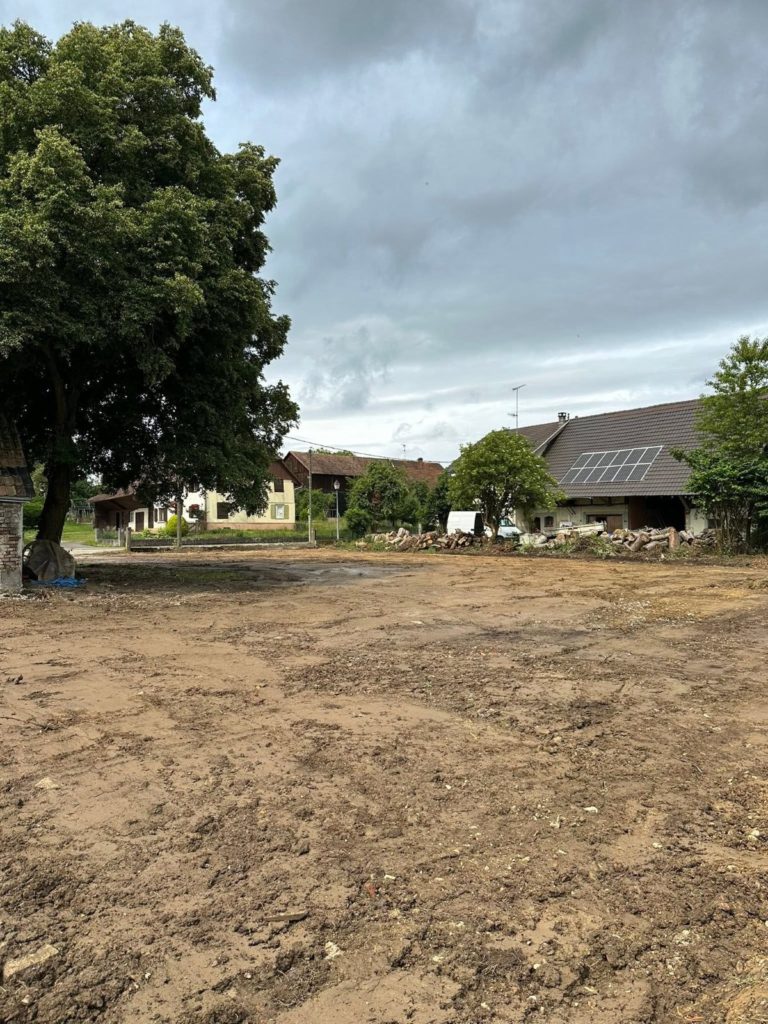 Démolition d’une maison et d’une grange à Elbach, chantier Kayser TP Démolition
