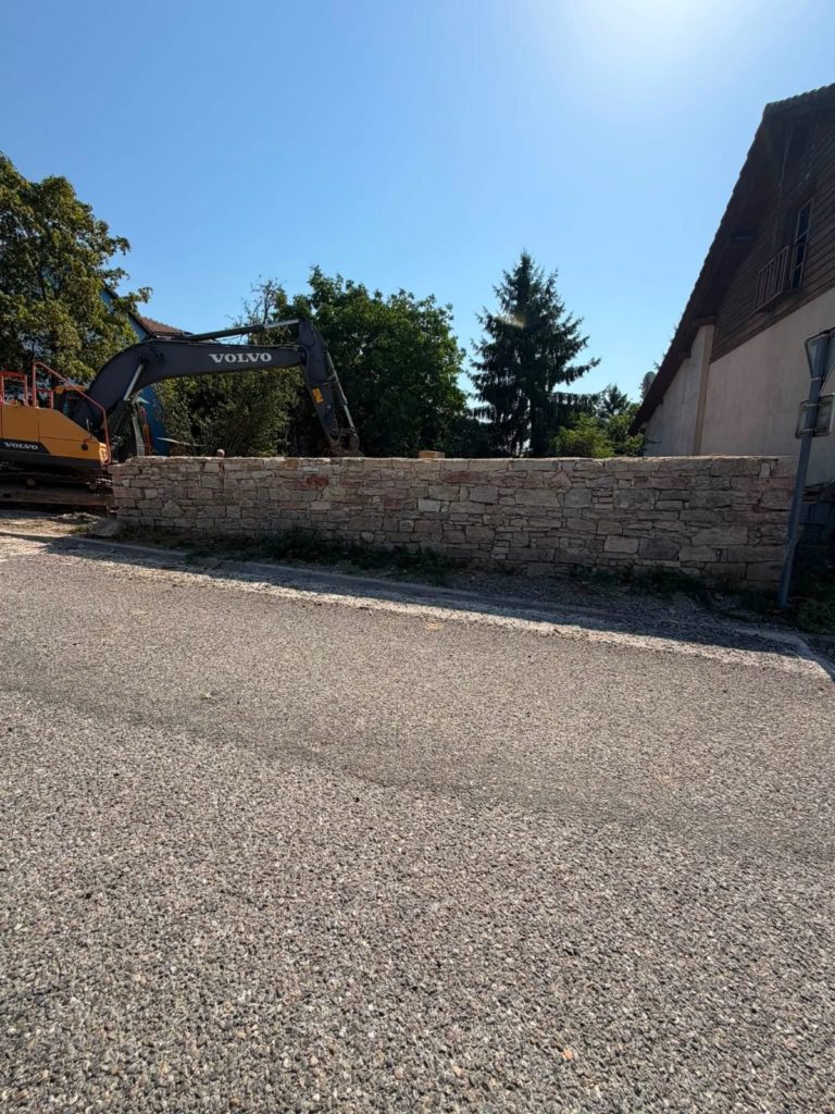 Démolition à Kiffis, structure prête pour sa charpente, chantier Kayser TP Démolition