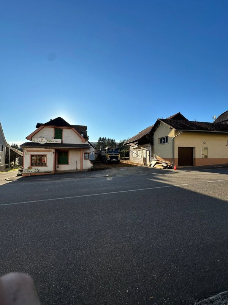 Démolition d’une grange à Liebenswiller, chantier Kayser TP Démolition